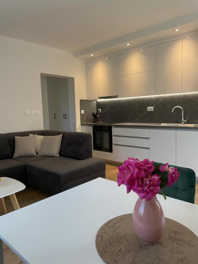 Appartement Penny Epetium à Stobreč Extérieur photo